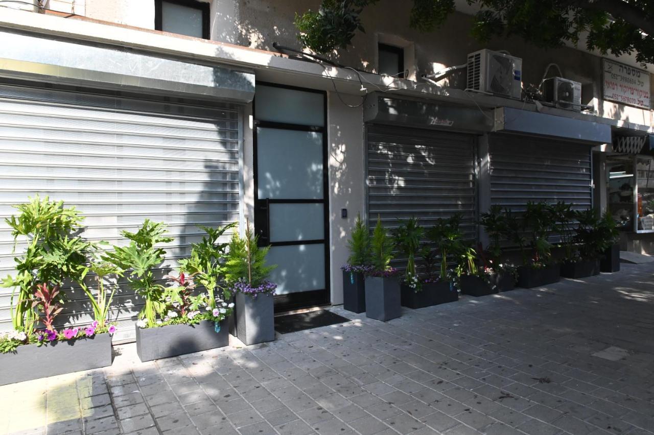 Kalvin Apartments By Levinsky Market Tel Aviv Exterior photo
